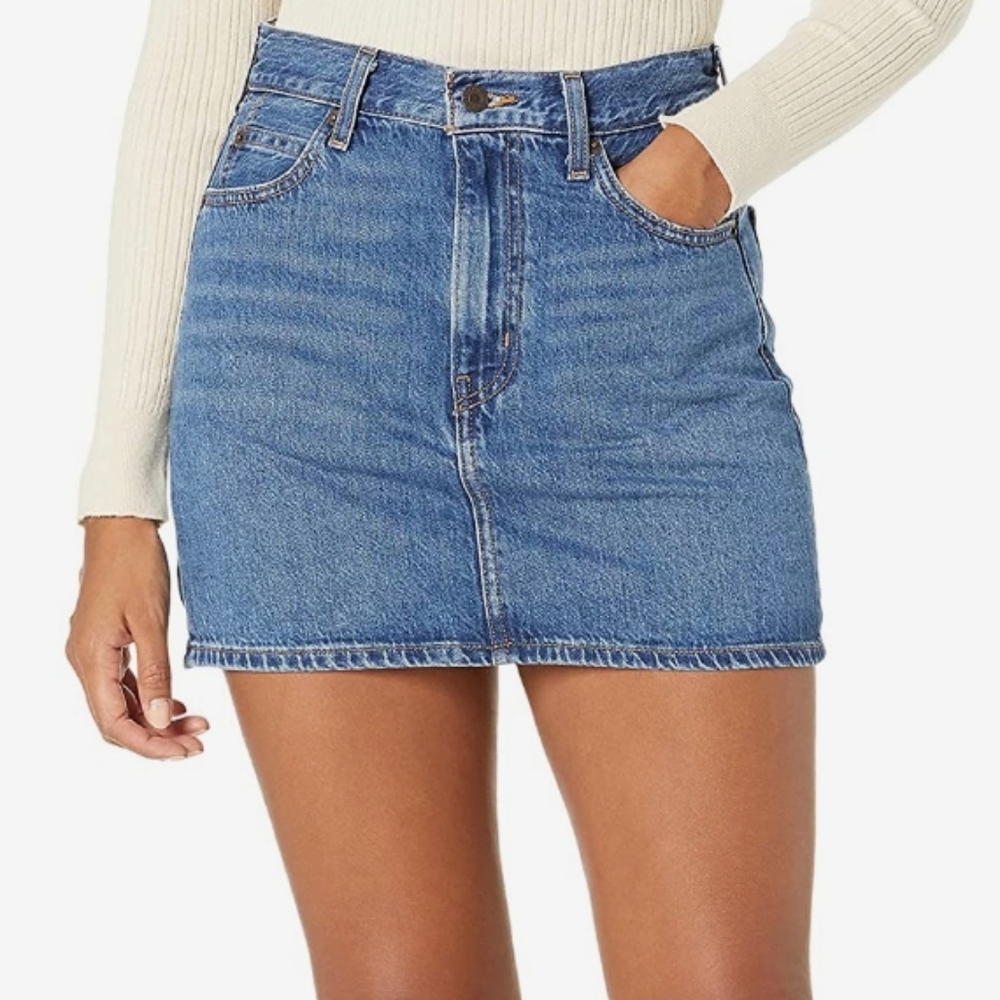 Levi's Denim 1970s Mini Skirt Sz 30 Medium Wash Jean Skirt EUC